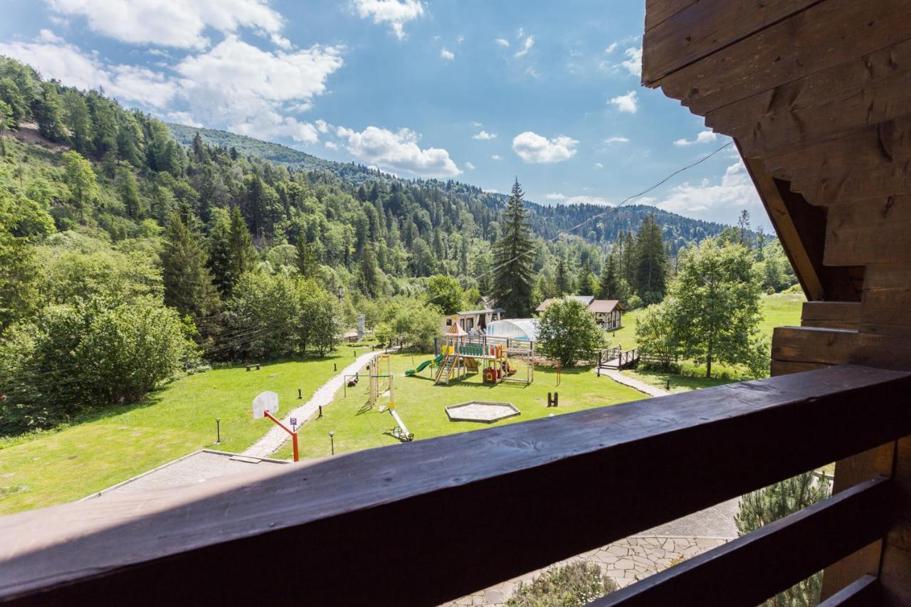 Tsarynka Eco Complex Hotel Slavske Exterior photo
